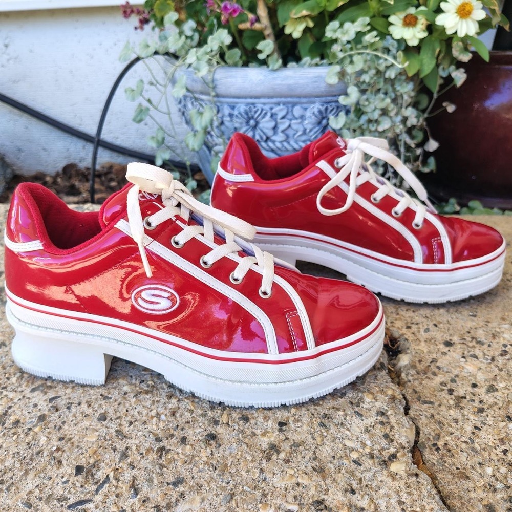 Skechers Heartbeats Loud Cherry Red White Platform Sneakers‎ Streetwear Y2K